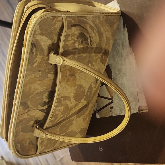 Liz Claiborne Elegant Floral Beige Handbag - Picture 11 of 12